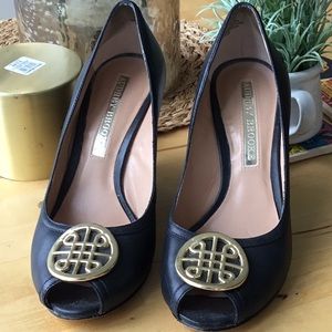 Audrey Brooke Black Wedges